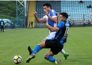 Lateral izquierdo está siendo observado para ser ratificado en Rangers