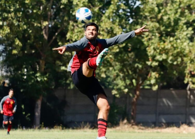 Rojinegro continúa en rodaje y disputó su tercer amistoso