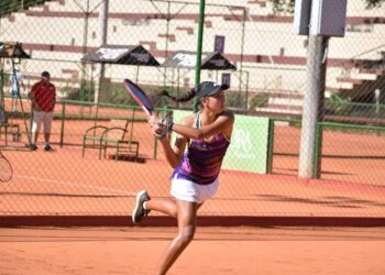 Tenista maulina busca proyectar su carrera al profesionalismo