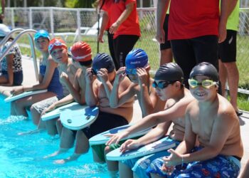 Piscinas municipales abren sus puertas a la juventud talquina