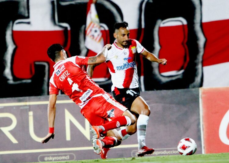Curicó cayó ante el colista y llega en mal pie a Libertadores