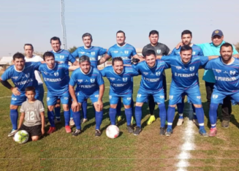 Copa de Campeones de los Viejos Cracks entra a tierra derecha