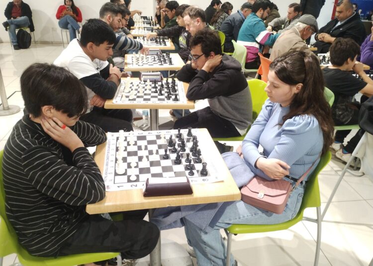 Torneo de ajedrez convocó a los cultores de este deporte por una buena causa