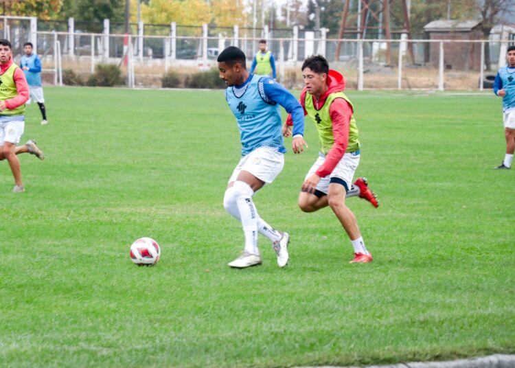 Linarenses con la obligación de sumar ante difícil momento