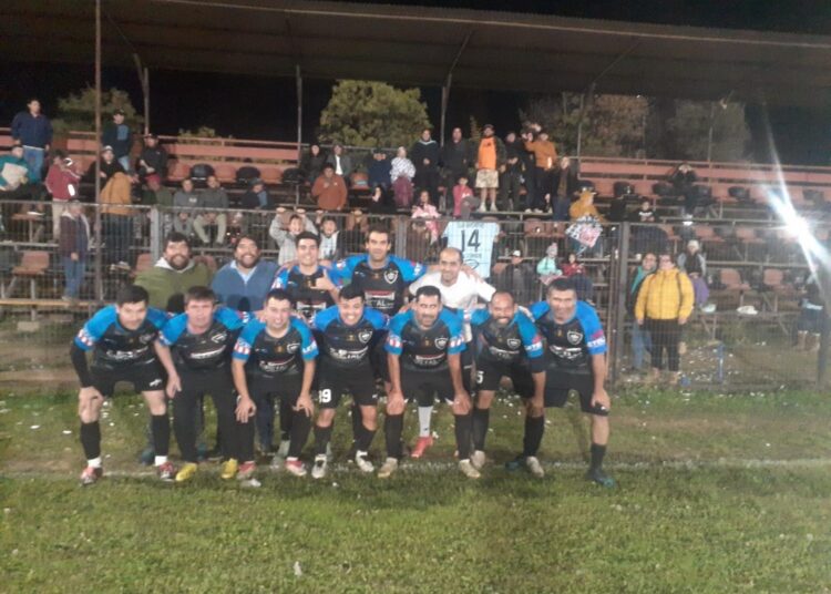 Este domingo se conocería al monarca de los Viejos Cracks de Talca