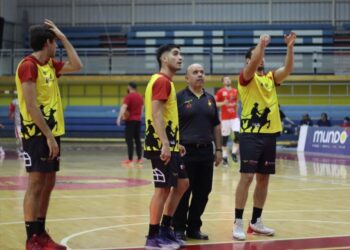 Malas noticias: Cada vez son menos los integrantes del Deportivo Español