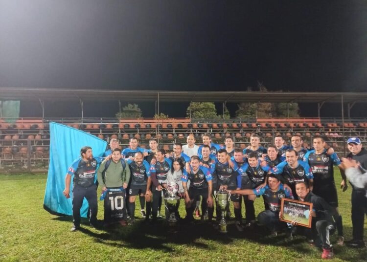 Viejos Cracks tendrán este domingo su puntapié inicial