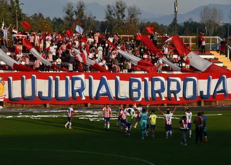Linares volvió a los abrazos a costa del colista