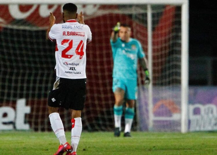 Curicó jugará duelo clave por salir del fondo de la tabla