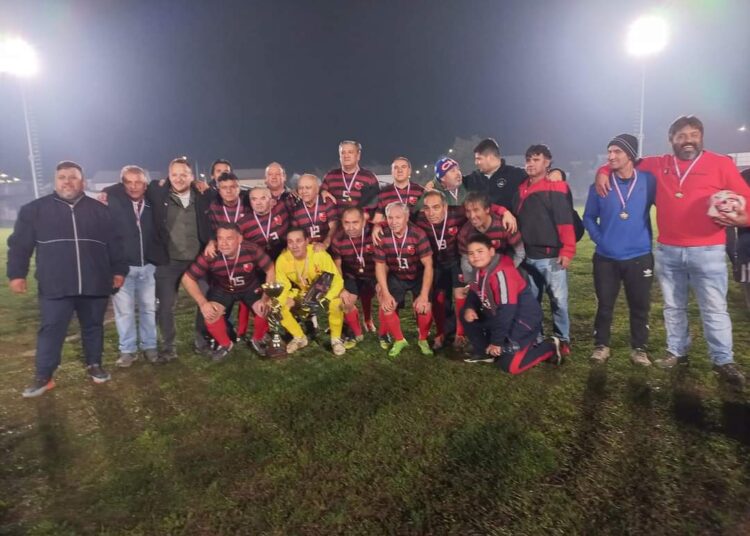 Campeón hay uno solo en la serie de 58 pepas de la Liga Vecinal