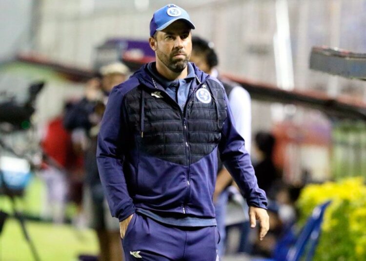 Hijo de ex campeón del mundo con Argentina se acerca a la banca del “Curi”