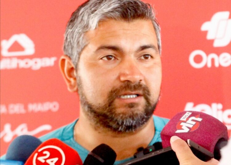 Curicó Unido en búsqueda de entrenador tras inminente salida de Damián Muñoz