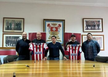 Eduardo Lobos y Jaime Valdés fueron oficializados en Deportes Linares