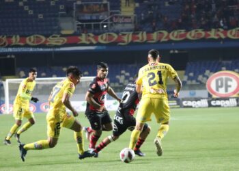 Rojinegro ahora cayó ante el colista y se complica con el descenso