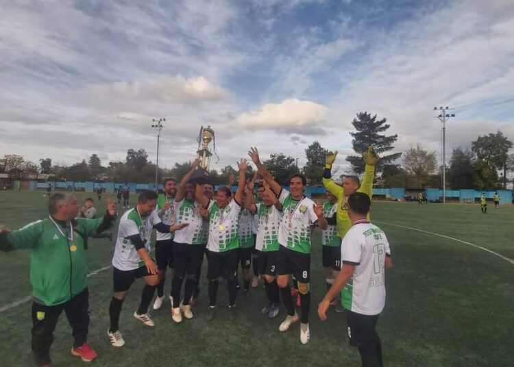 Columba la hizo cortita y se proclamó monarca en la Asofútbol Talca