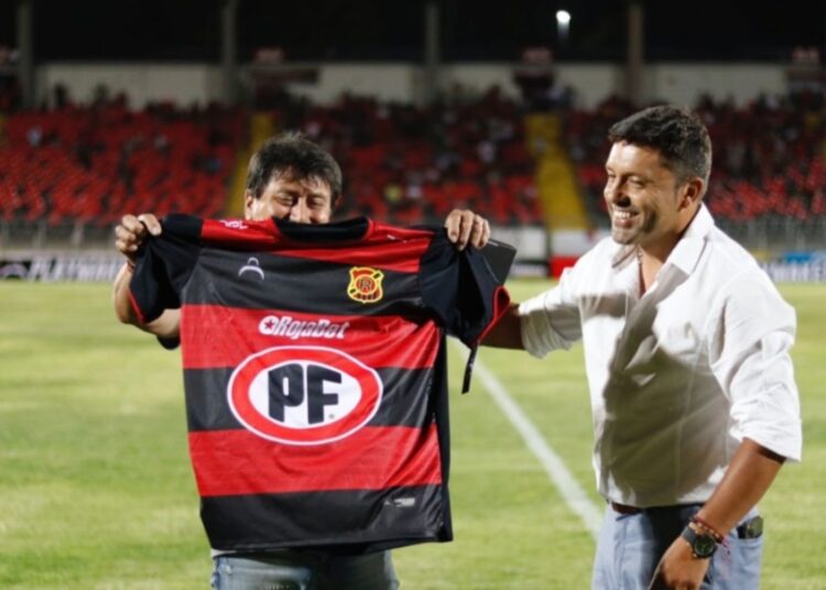 B. González y diálogo con plantel:”Es un poco de transmitir la presión, la preocupación y molestia”