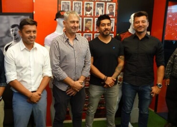 Gerente de Rangers y fichajes: “Estamos contra el tiempo”