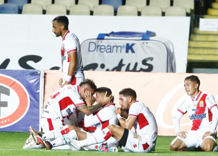 Sería inminente que ex DT de Rangers asuma la banca de Curicó