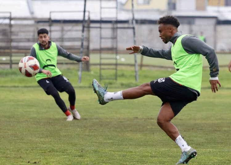 Víctor Campos en su llegada: “Vengo por mi revancha… vengo picado”