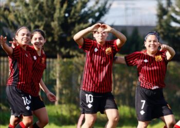 Rangers femenino logró primera victoria y ante clásico adversario