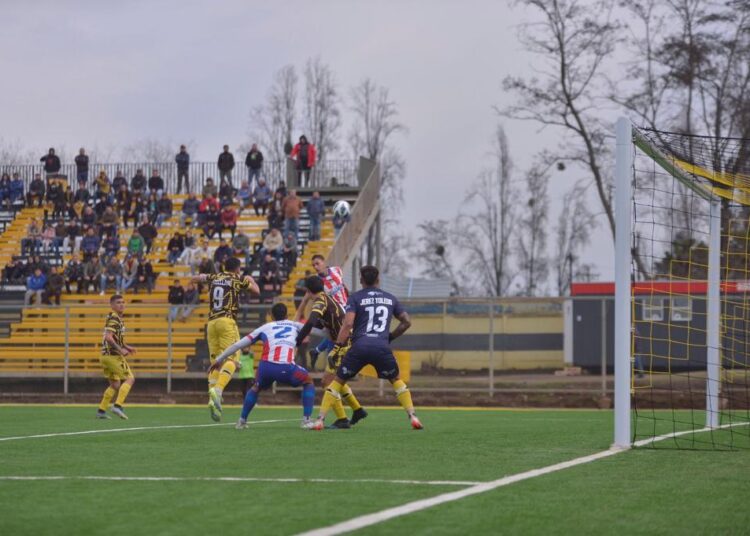 Linares consiguió meritorio empate ante uno de los punteros de Segunda