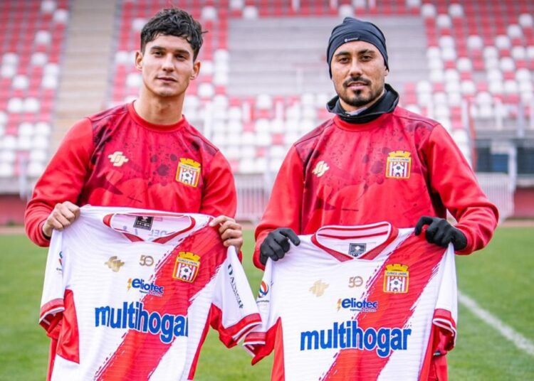 Refuerzos curicanos tuvieron su  primer entrenamiento junto al plantel