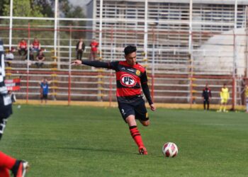 Otra vez la ley del ex: Rangers goleado y con el descenso latente