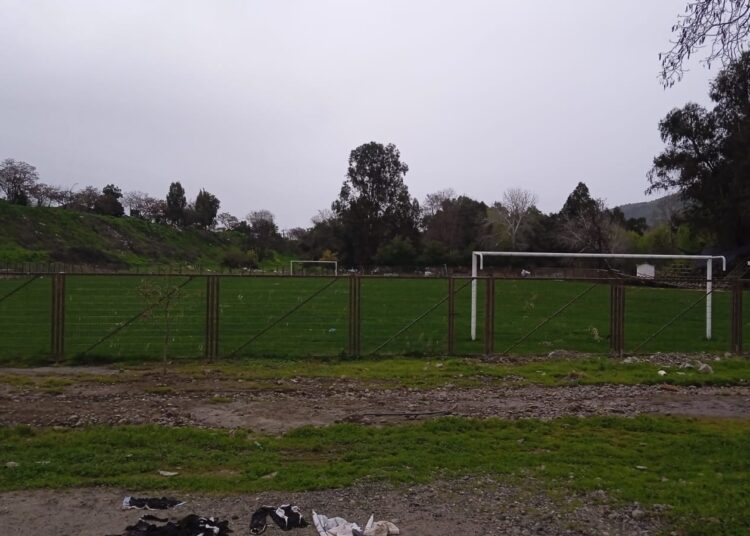 Funebreros luchan por recuperar su templo deportivo