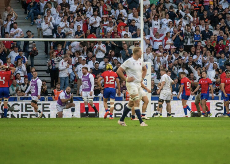 Chile sucumbió ante el poderío inglés en Mundial de rugby