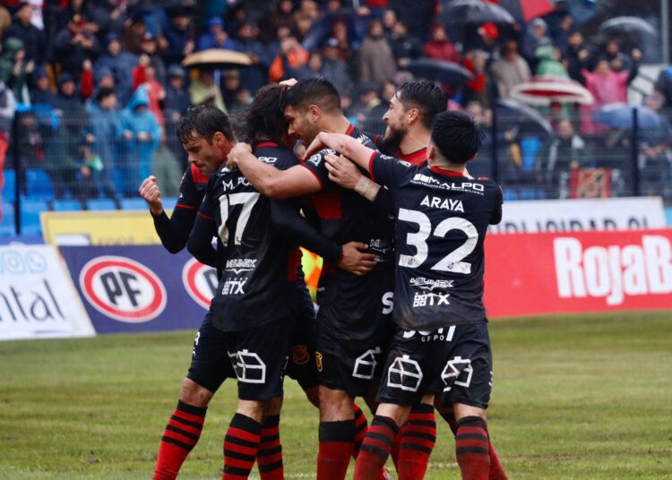 Rangers al fin ganó en el debut de Cavalieri