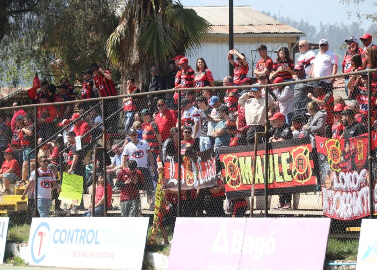 Hinchas de Rangers se organizan por pésimo presente del club
