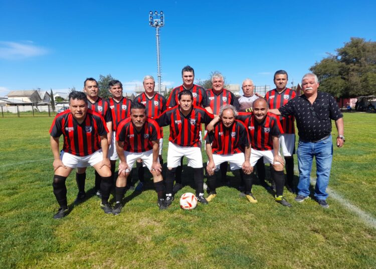 Viejitos Cracks van de viento en popa en su torneo