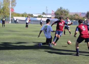 Laborales disfrutarán sus pichangas para dejar atrás la pega un rato
