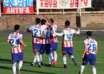 Deportes Linares va por el milagro