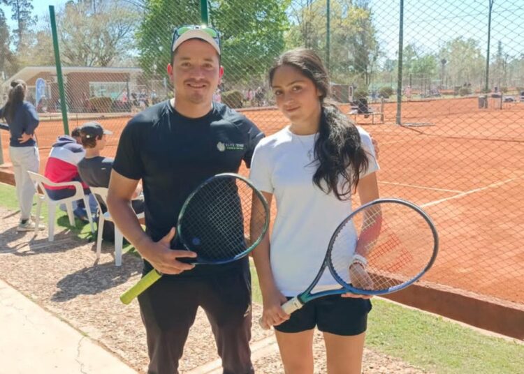 Tenista maulina inició gira Cosat por tres países