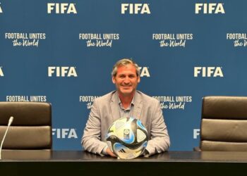 Profesor de Santo Tomás Talca fortalecerá formación de estudiantes tras presentar innovadora idea en la FIFA