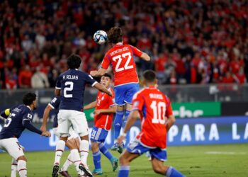 Talquino “agarra fierro caliente” tras salida de Berizzo en la Roja
