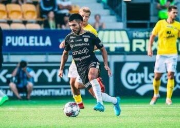 Formado en la UC que viene de jugar en Europa defenderá a Curicó