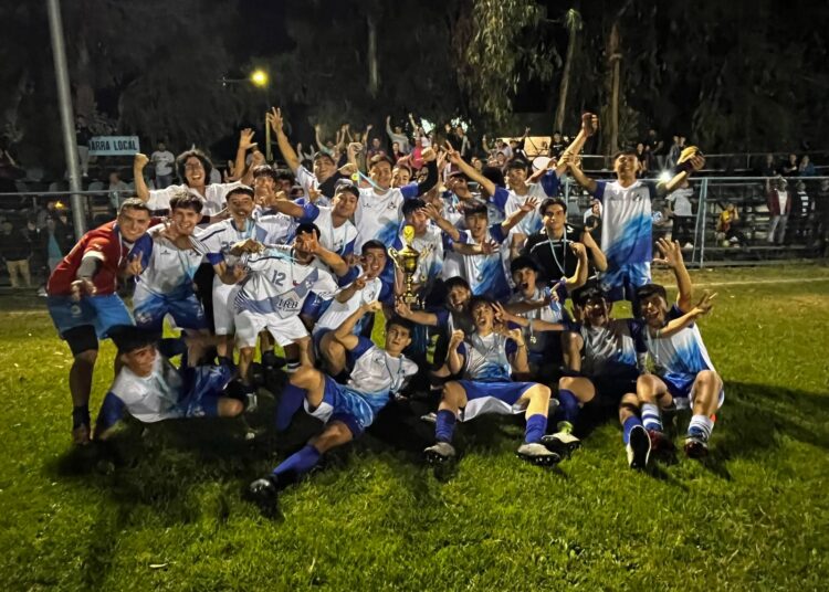 Astaburuaga gritó campeón en juveniles de torneo villano
