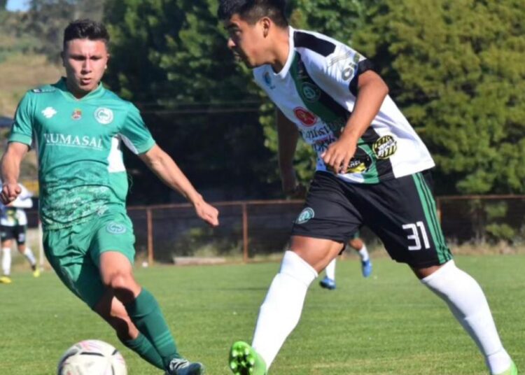 Constitución Unido rescató un angustioso punto como local