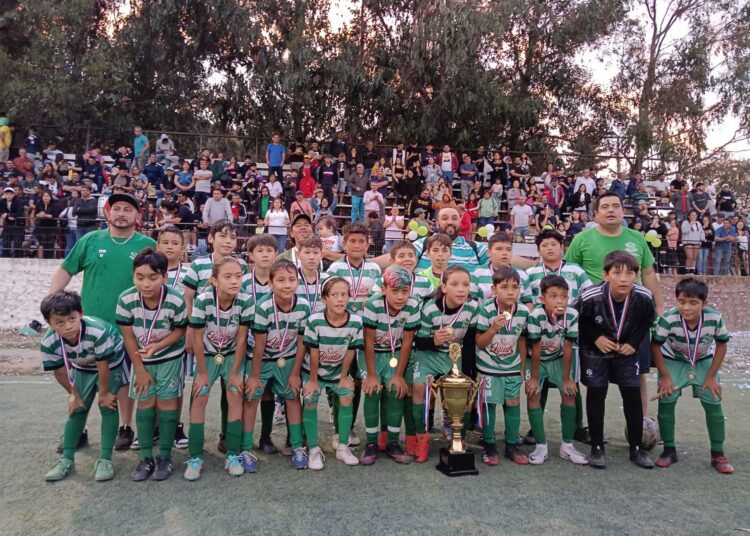 Broquitas dieron la vuelta olímpica en la Asofútbol 