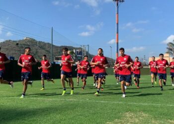 Chile parte el camino que lo puede clasificar a París 2024 con talquino en el banco