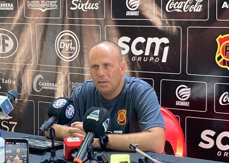 Luvera y caso Altamirano: “Se respeta la decisión del futbolista, el Club hizo todo y quedó ahí”