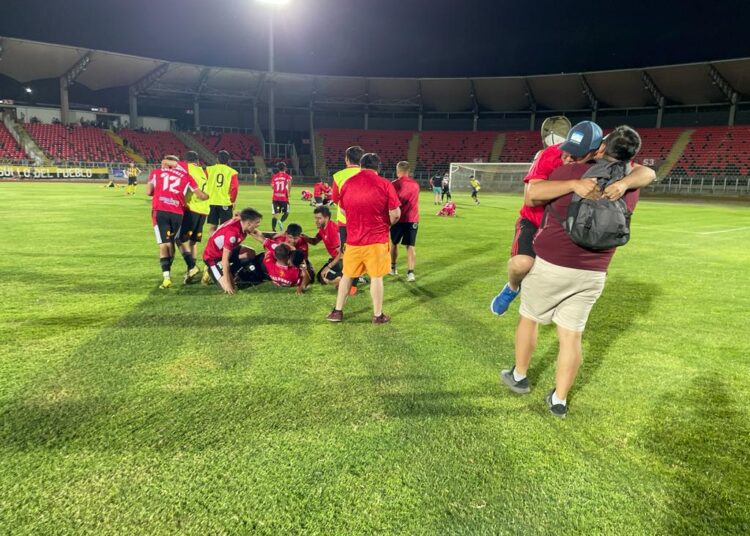 ¡Galpones de Río Claro se coronó campeón del Interregional zona Sur!