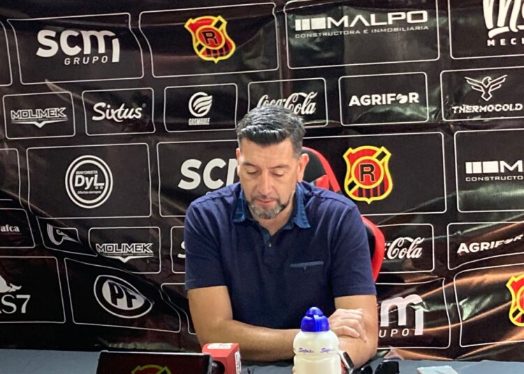 Segovia: “No estoy para nada apurado en las contrataciones”