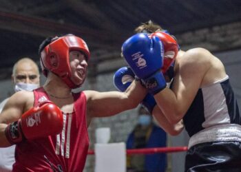 Boxeadores golpean puertas para viajar a importante torneo en Iquique