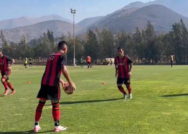 Partió el fútbol: Rangers enfrenta a San Felipe con esta formación