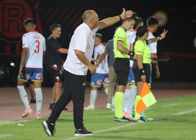 Luvera sobre refuerzos: “Tenemos paciencia, porque tenemos un buen grupo de futbolistas”