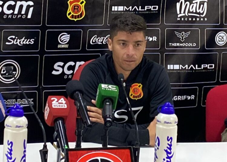 Esteban Carvajal en su llegada a Rangers: “Espero estar a la altura”