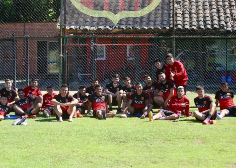 Jugador presentado en “Noche Rojinegra” parte a Estados Unidos